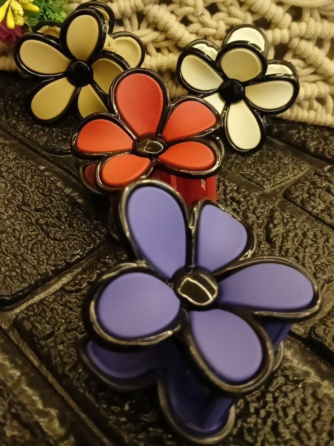 STING BEE Women Set of 4 Claw Clip