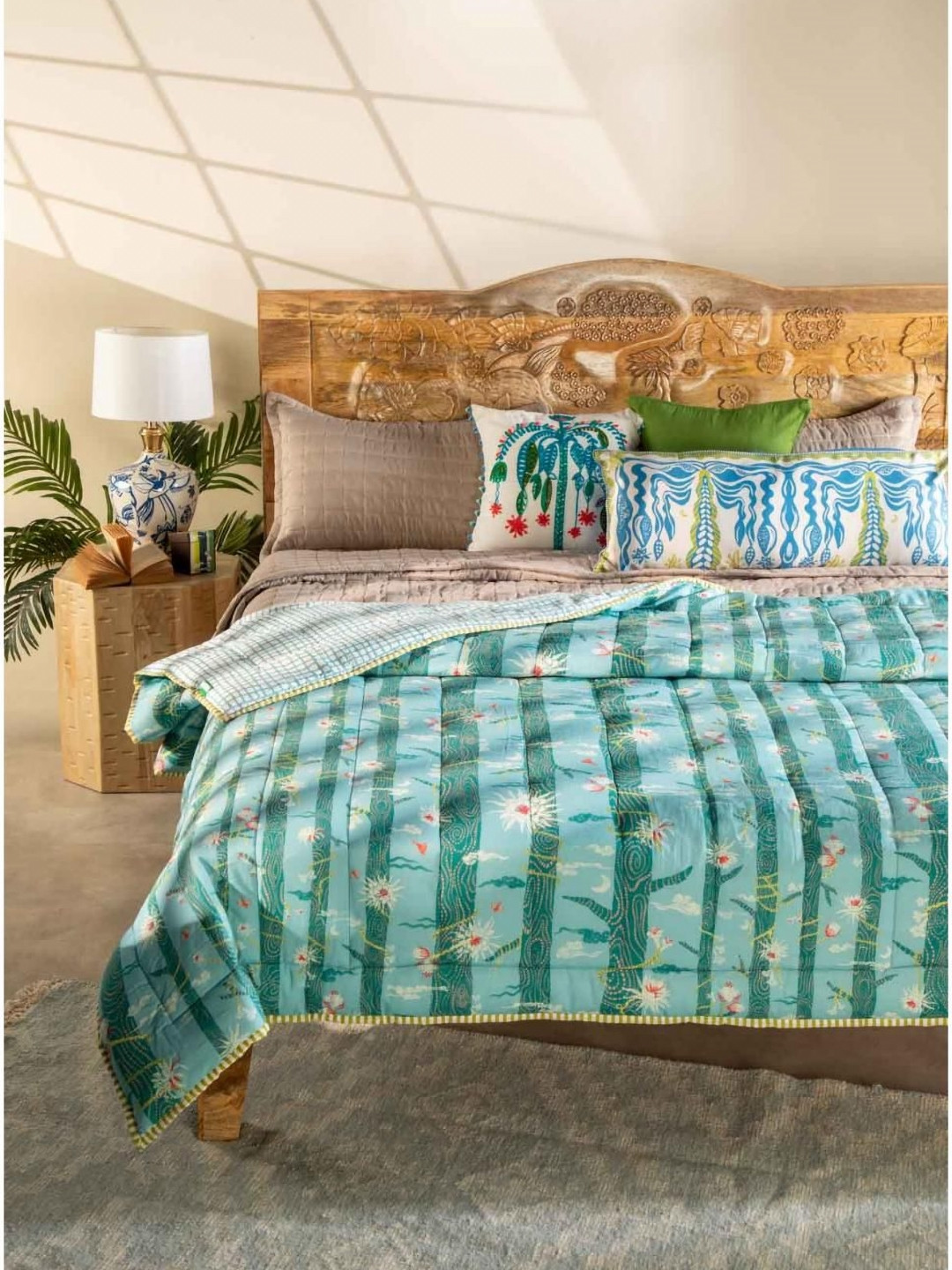 FREEDOM TREE Brahmakamal Blue & Pink Floral Printed Cotton AC Room Double Bed Quilt