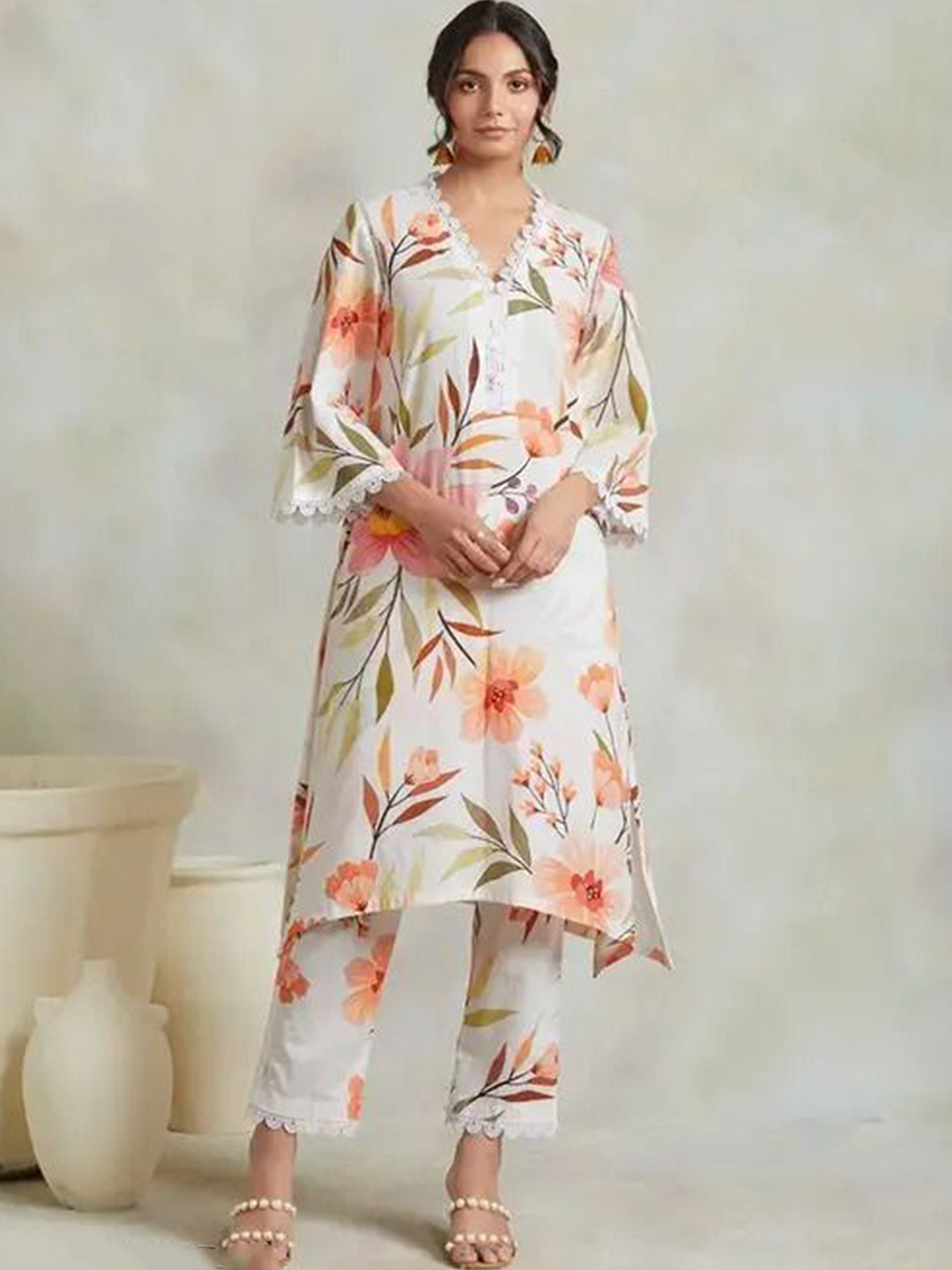 KRIVANSH STORE Floral Printed V-Neck Tunic & Trousers Co-Ord Set