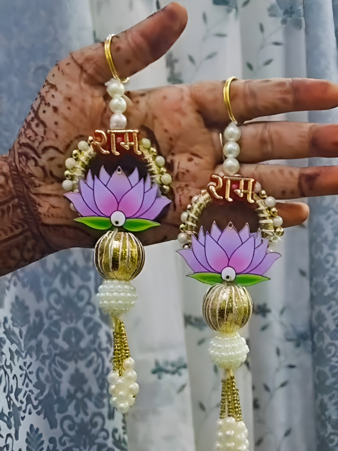 Sellplus Pack of 2 Decorative Textured Lotus Shubh Labh With Tassel Hanging Torans