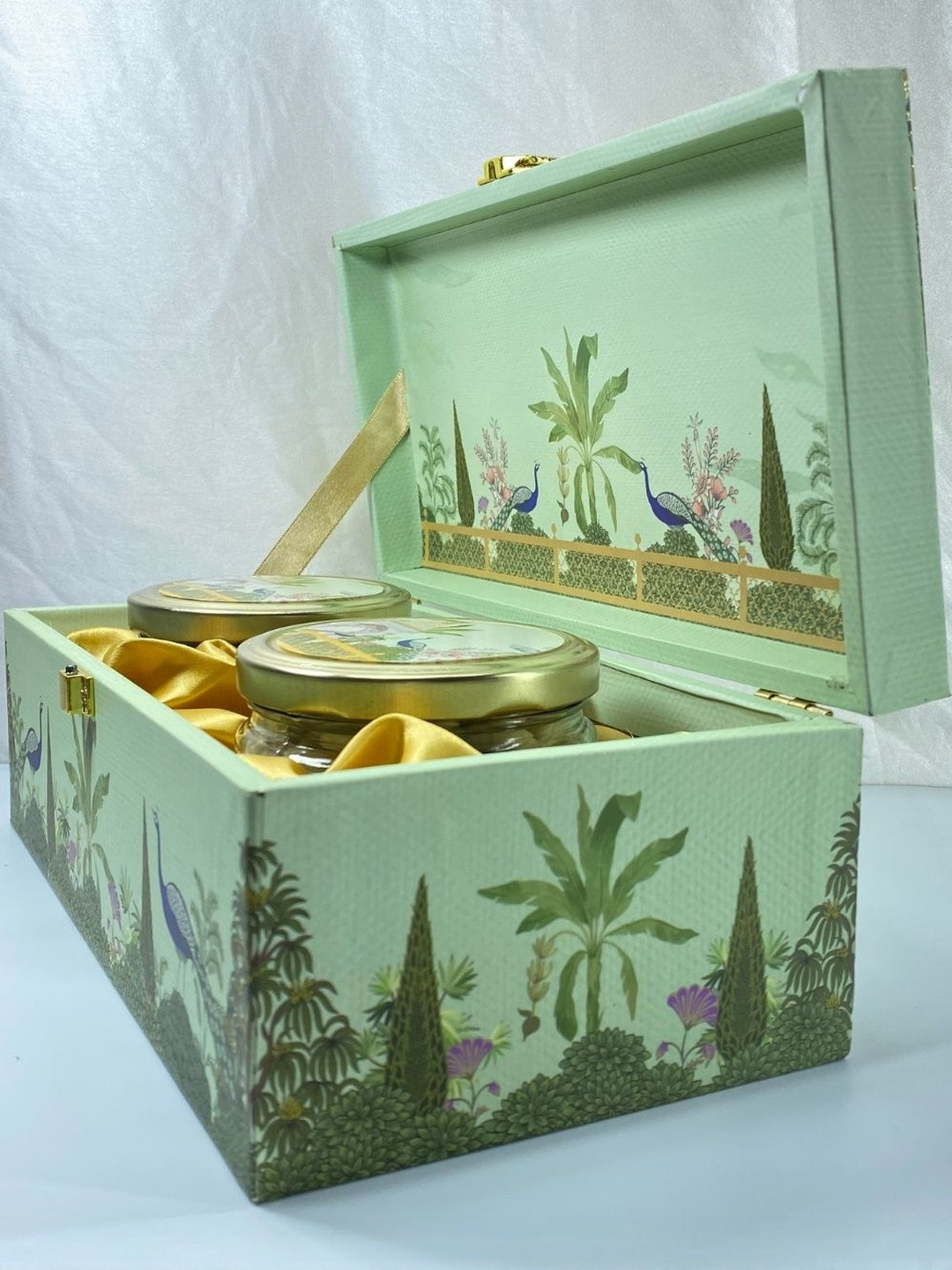 MERA HAAT 300G Dry Fruits Gift Hamper