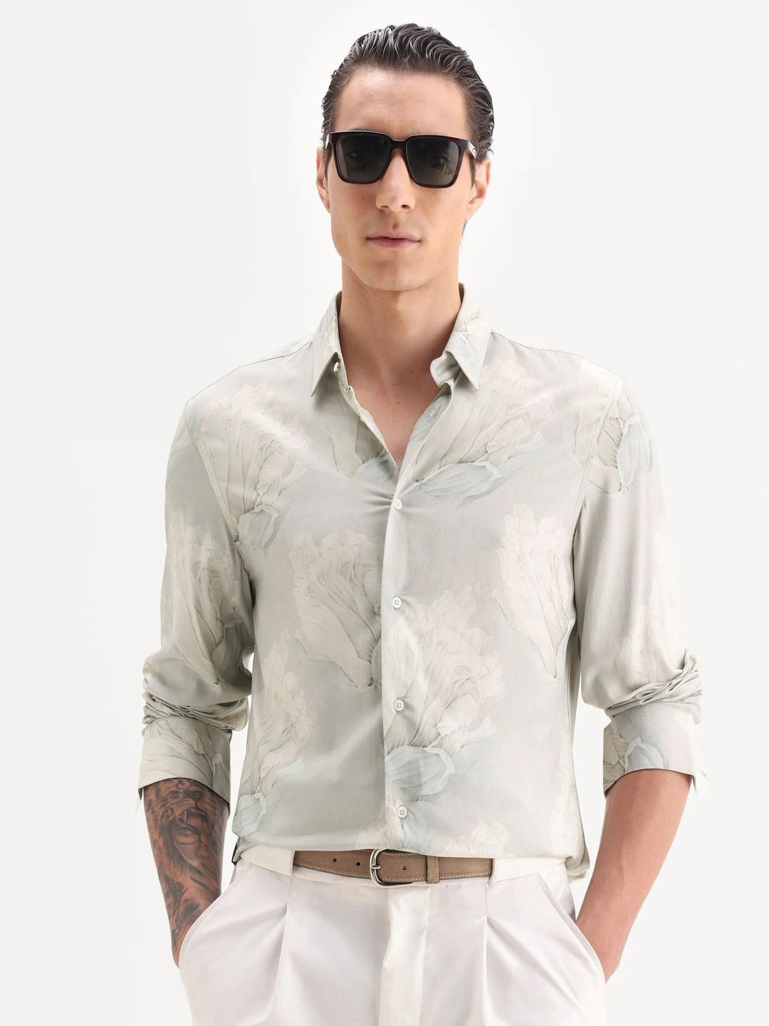 RARE RABBIT Men Premium Fit Floral Printed Spread Collar Party Shirt