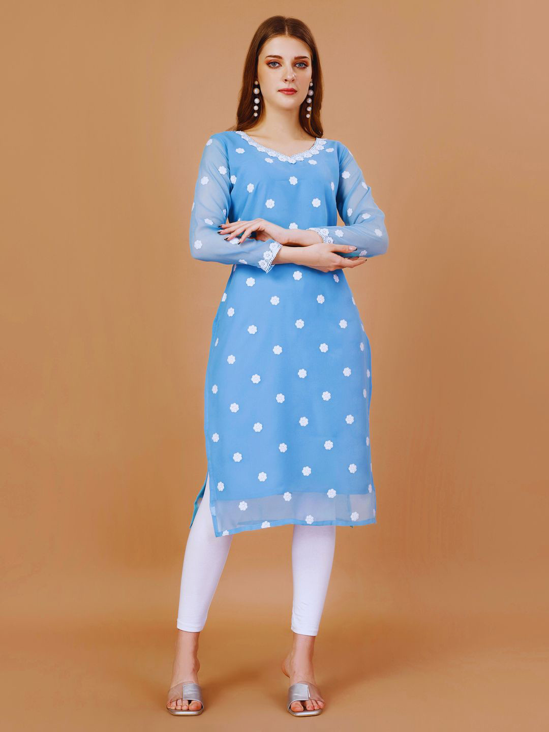 HESVI Women Floral Embroidered Daily Straight Kurta
