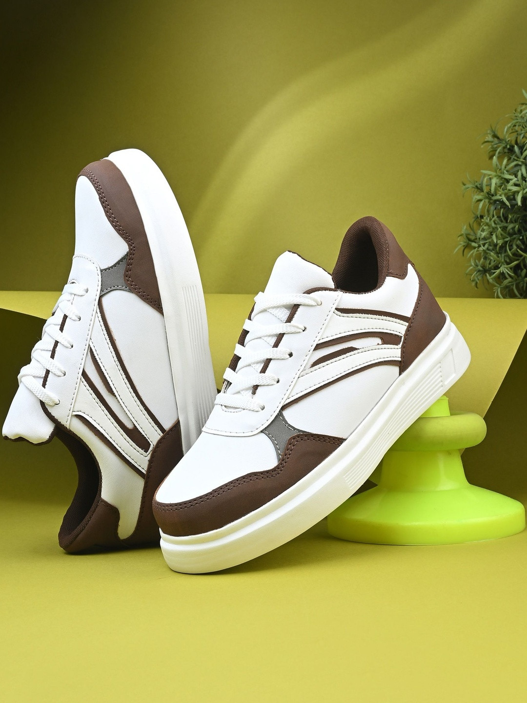 El Paso Women Lace-Ups Round Toe Comfort Insole Colourblocked Synthetic Causal Sneakers