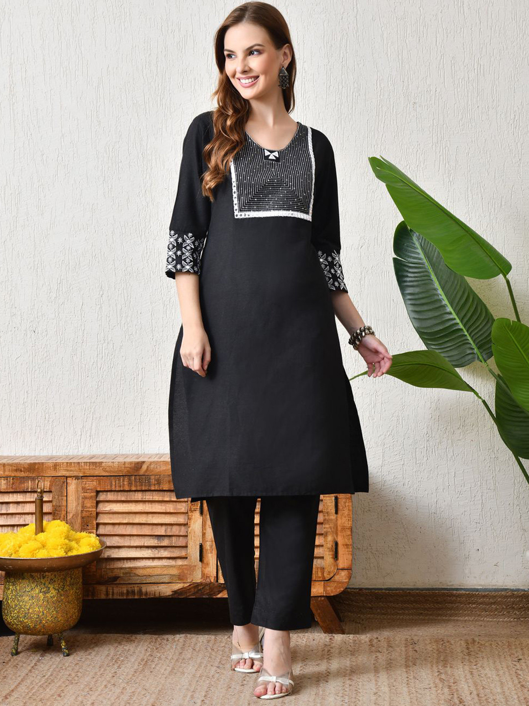 PakhiCreations Women's Round Neck Embroidered  Kurta