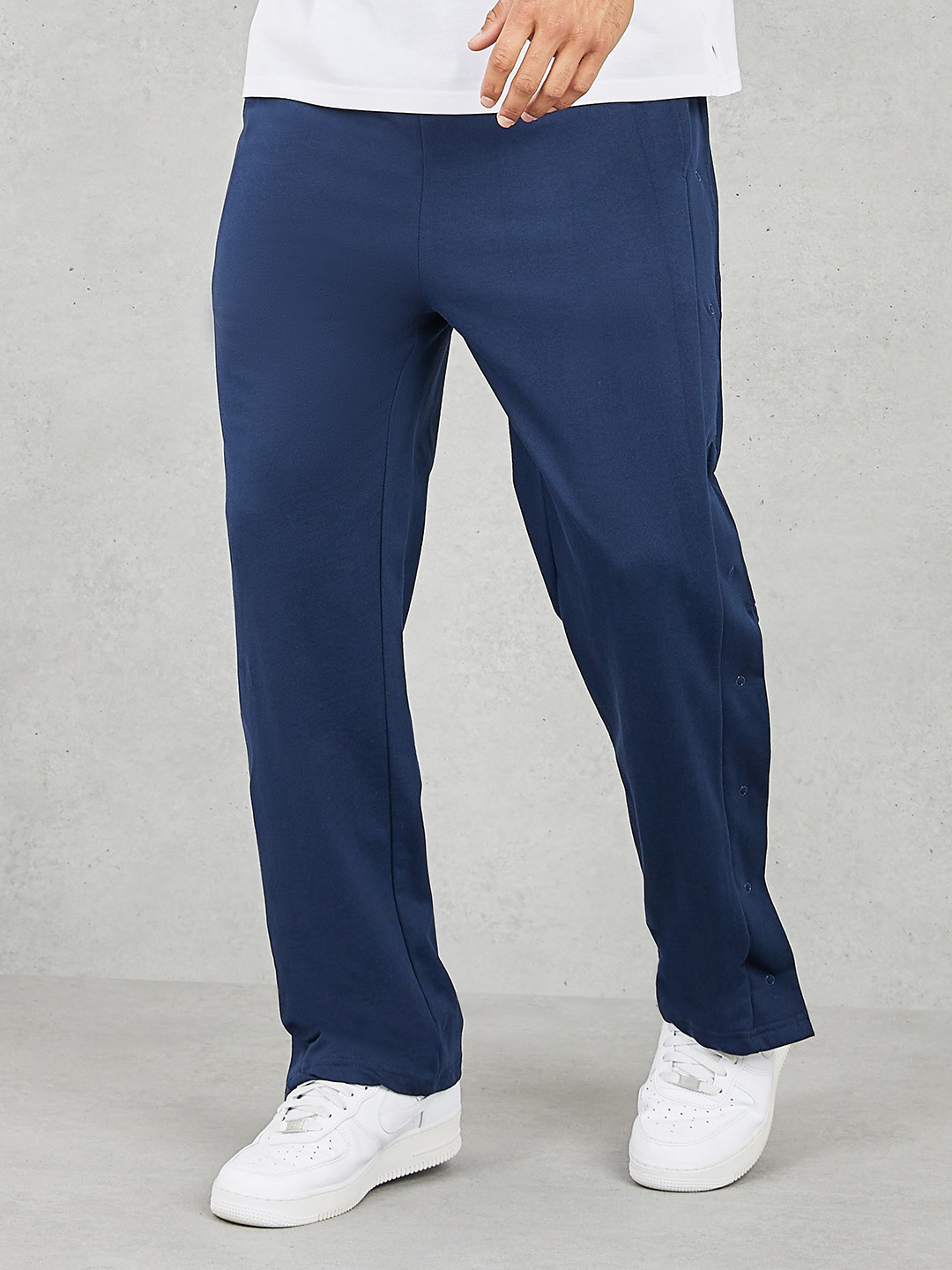 Styli Men Oversized Straight Leg Jogger