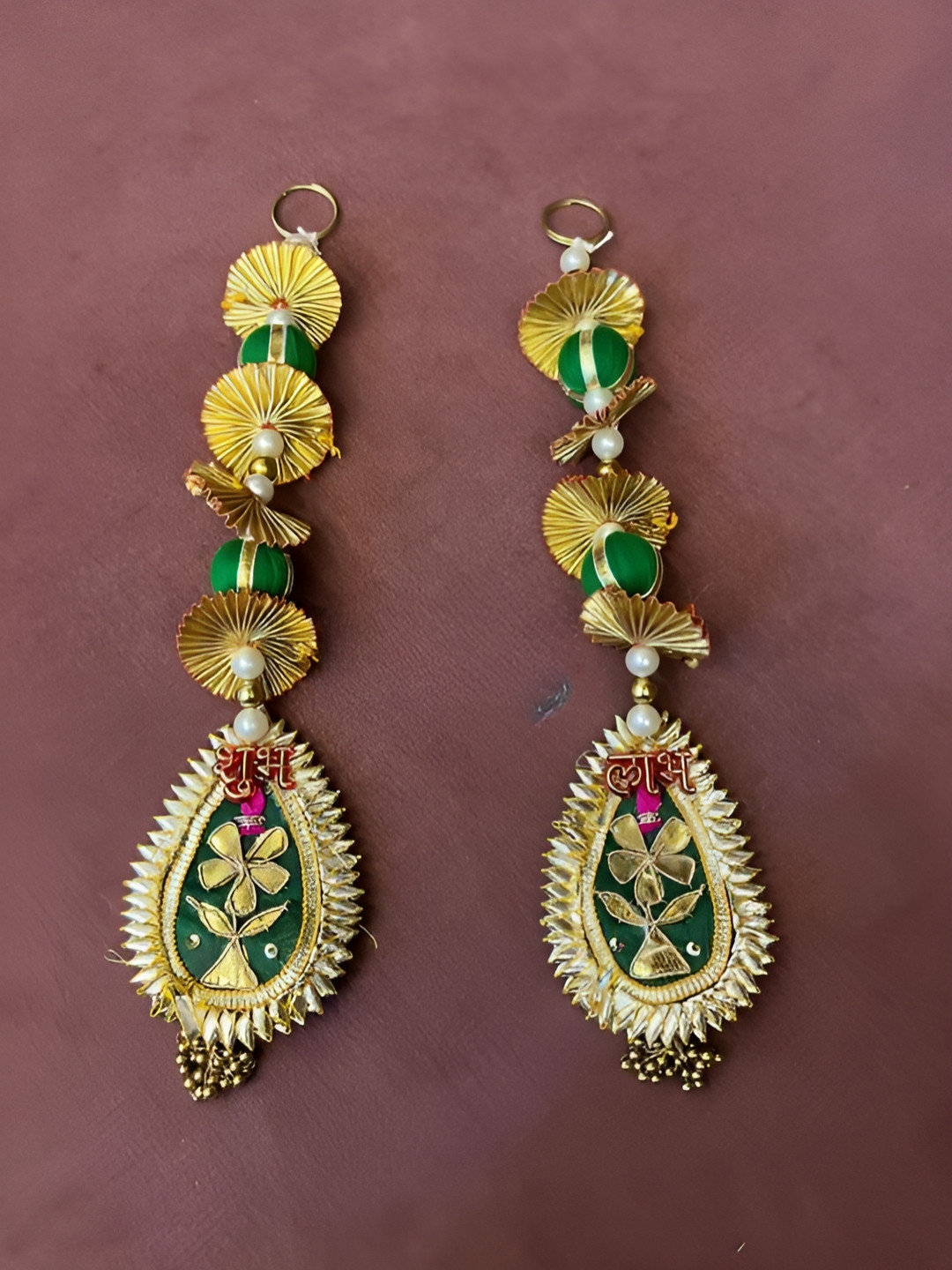 Sellplus 2Pcs Green & Yellow Textured Leaf Patch With Ball Hanging Torans