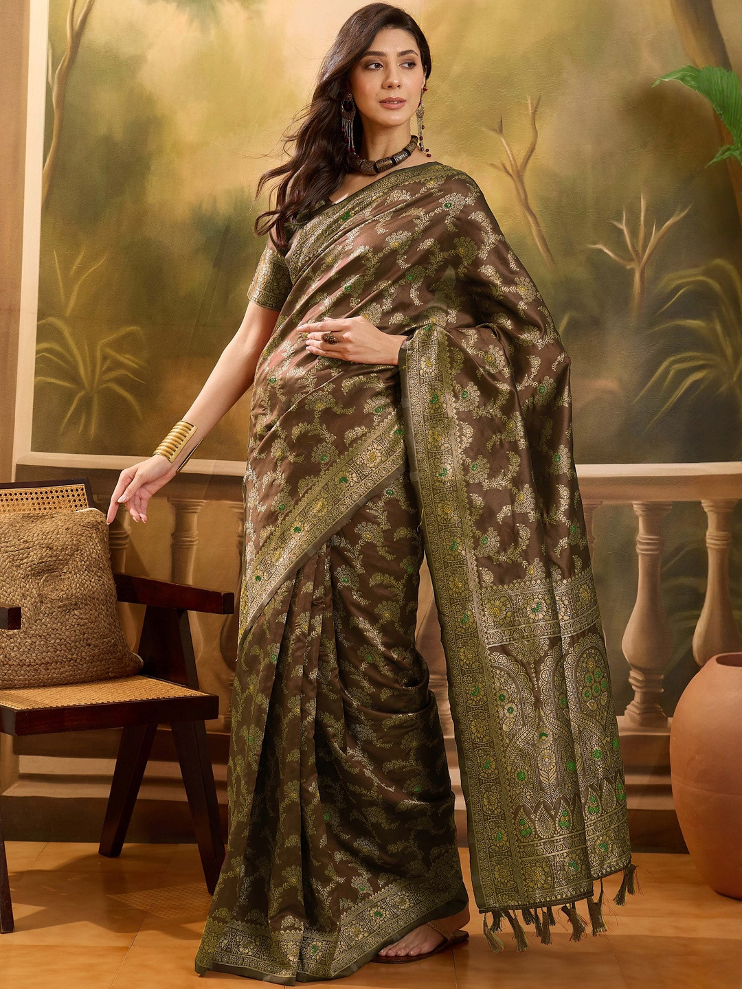 Suha Floral Woven Design Banarasi Saree With Rich Zari Weaving & Tassel Pallu