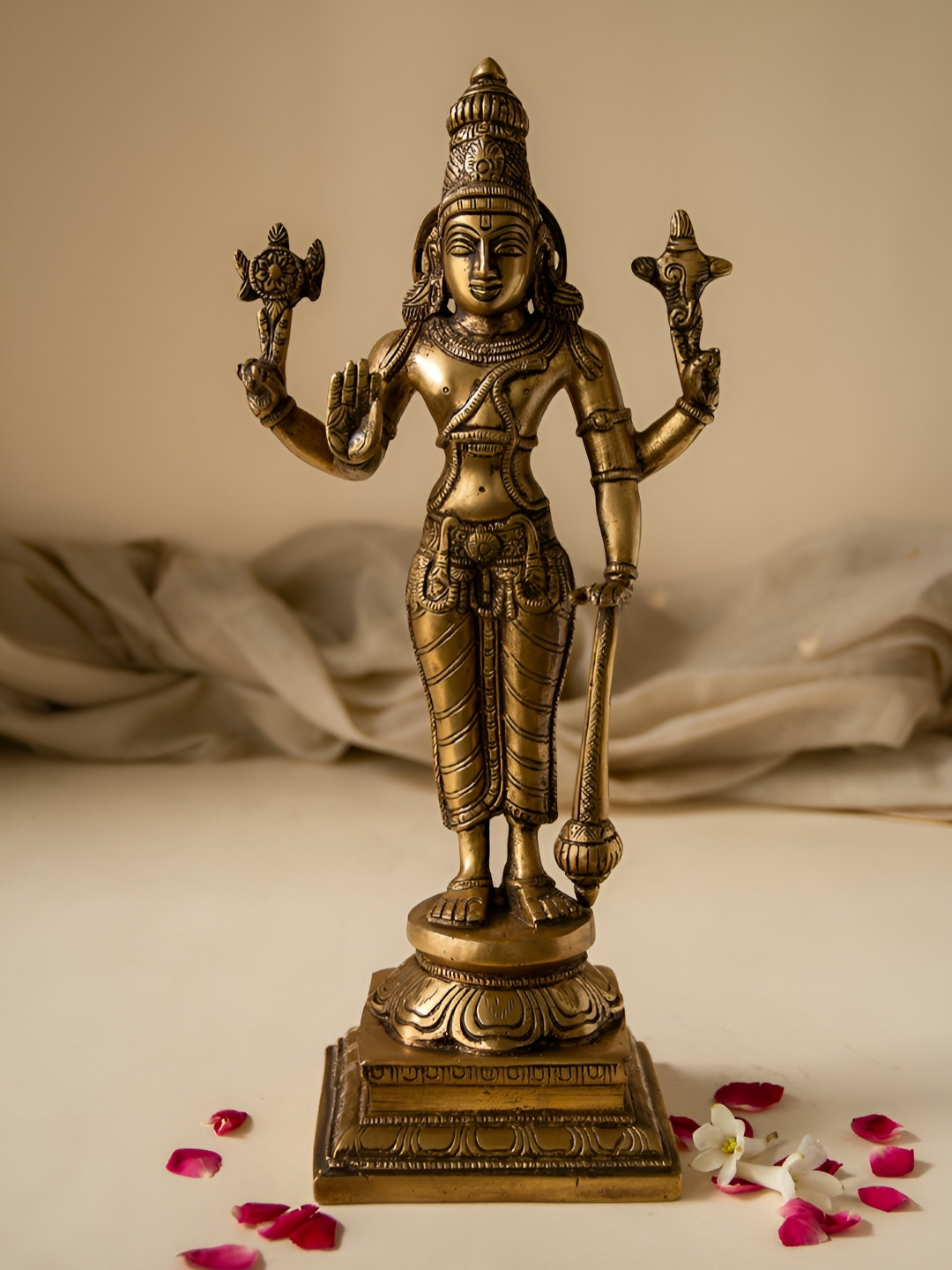 Imli Street Gold Lord Vishnu Religious Idol Metallic Showpiece