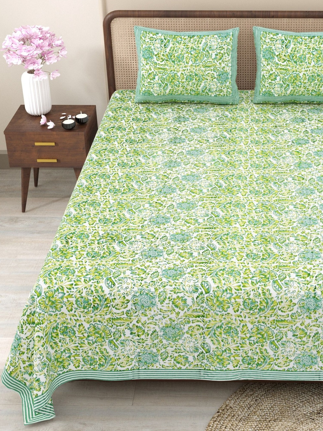 Myntra Elegant Homes Green Pure Cotton Floral King Size Bedsheets with Pillow Cover Set