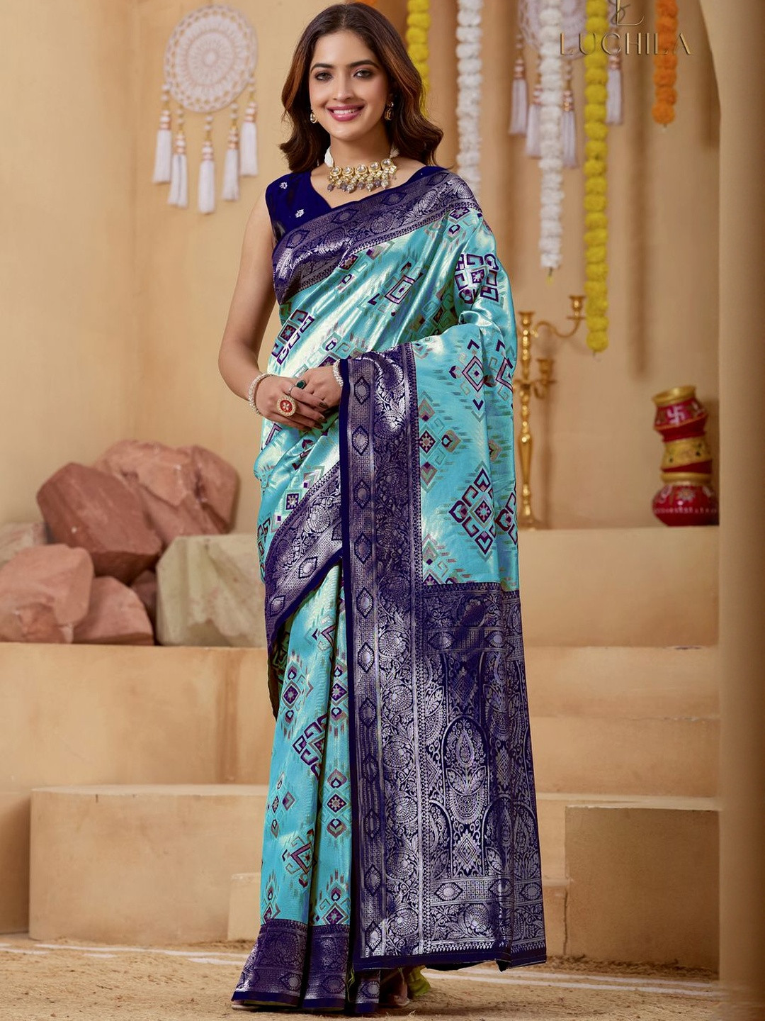 luchila Women Woven Design Zari Patola Saree