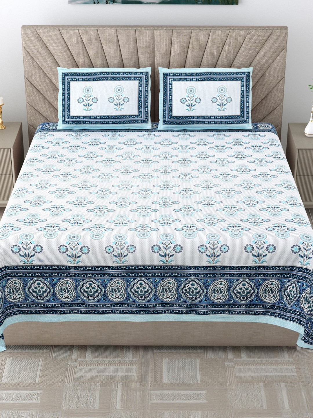 Myntra Elegant Homes Blue & White Block Print 210 TC Queen Bedsheet with 2 Pillow Covers