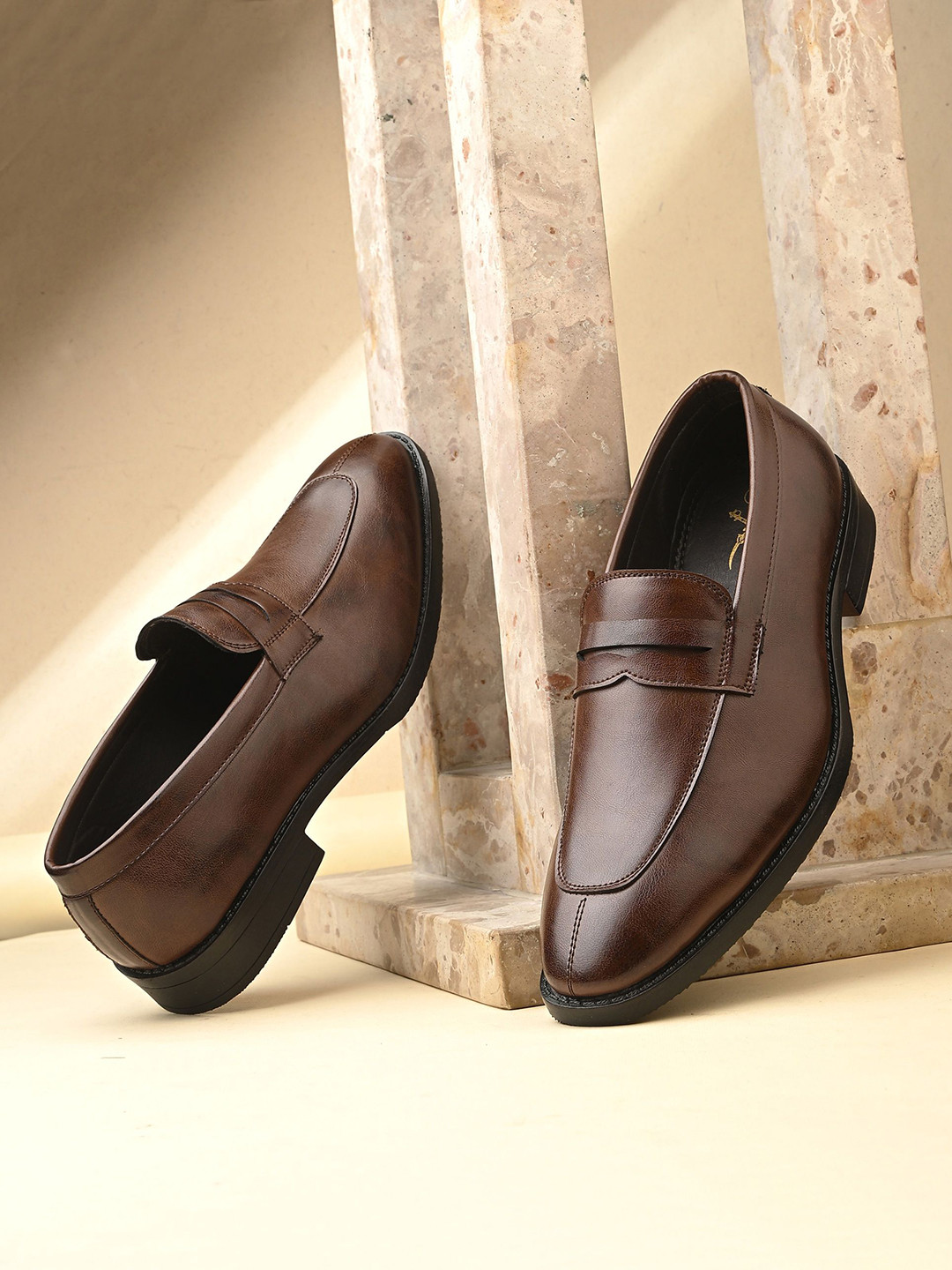 House of Pataudi Men Lightweight With Soft Cushion Slip-On Loafers