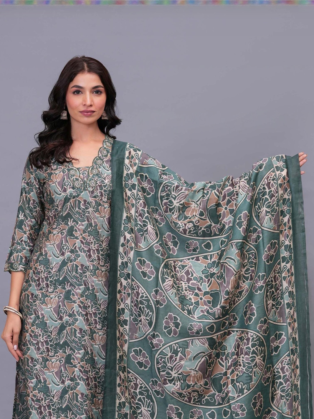 Shri pradha Women Printed Chanderi Cotton Kurti with Palazzos & With Dupatta Kurta Set