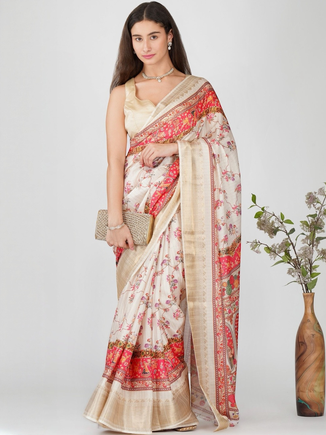 D tales Floral Printed Zari Border Saree With Unstithced Blouse Piece