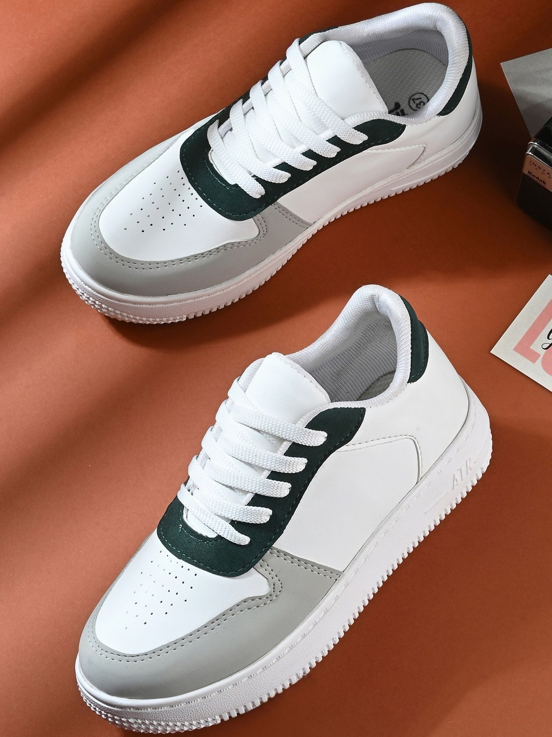 Roadster Women Colorblocked Synthetic Lace-Ups Sneakers