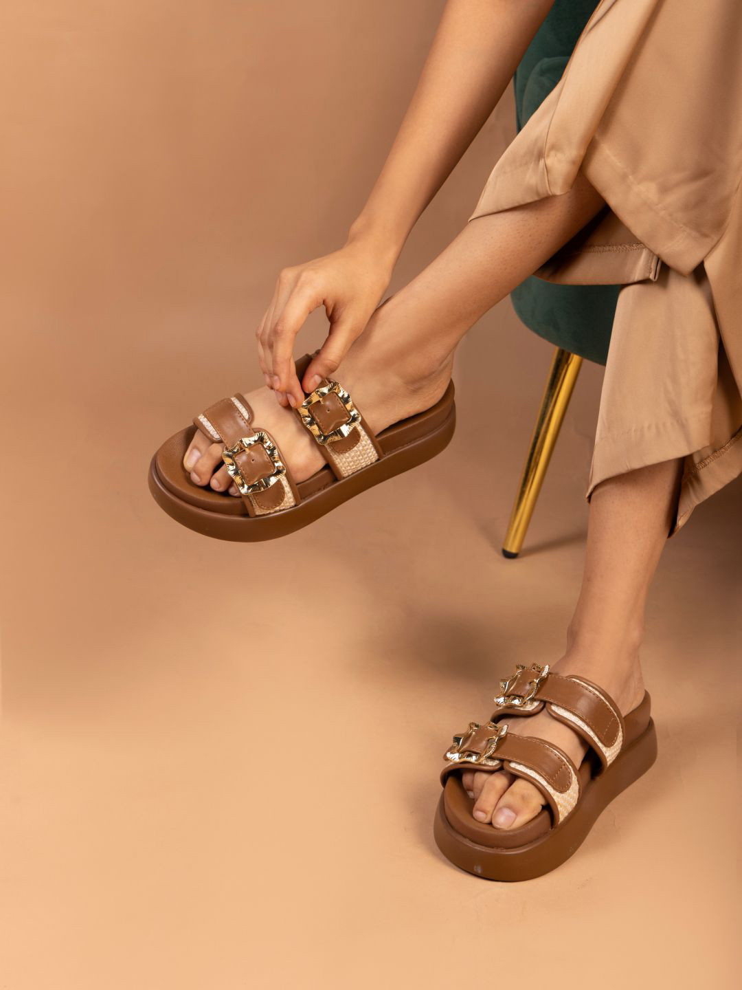 CAI Women Buckle Strap Tan Flatform Sandals