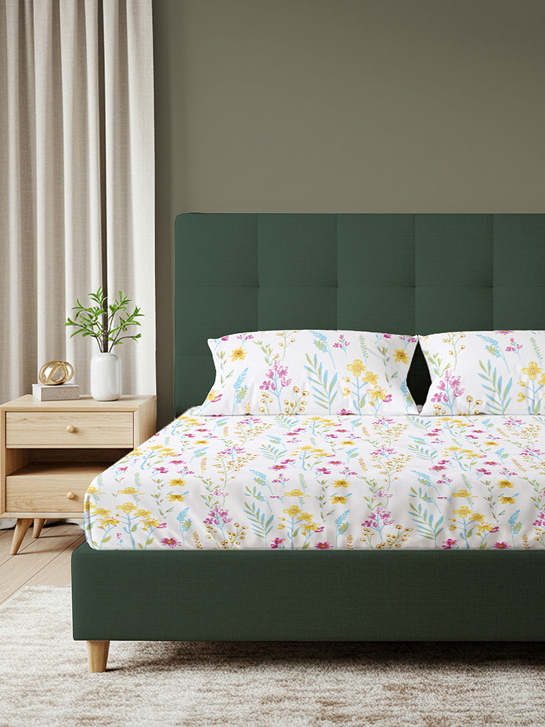 URBAN SPACE White Floral Cotton 200 TC Queen Fine Bedsheet with 2 Pillow Covers-88 x 100 inches