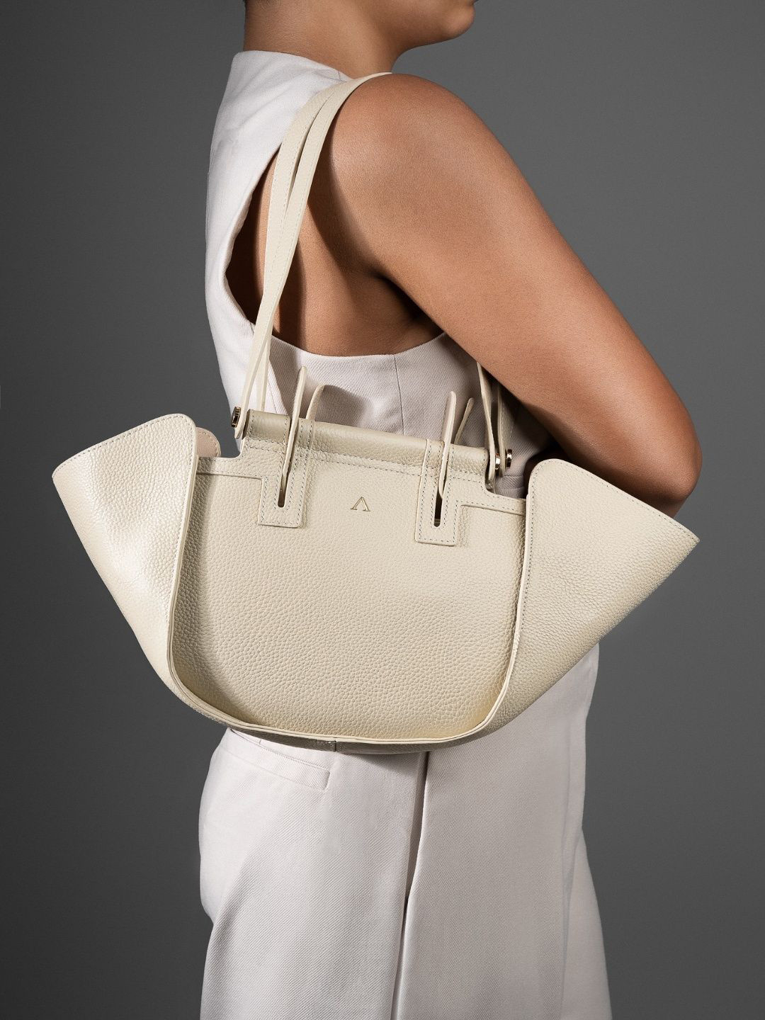 AKINNA Textured Leather Structured Tote Bag With Pouch