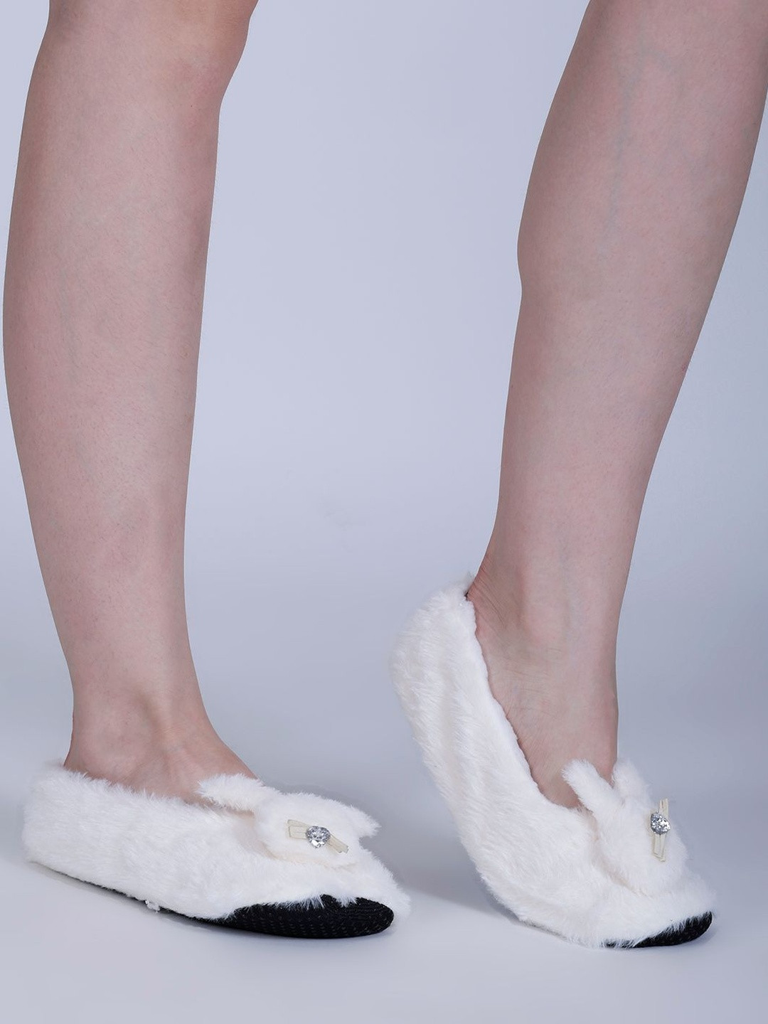 Dollar Women White Room Slippers