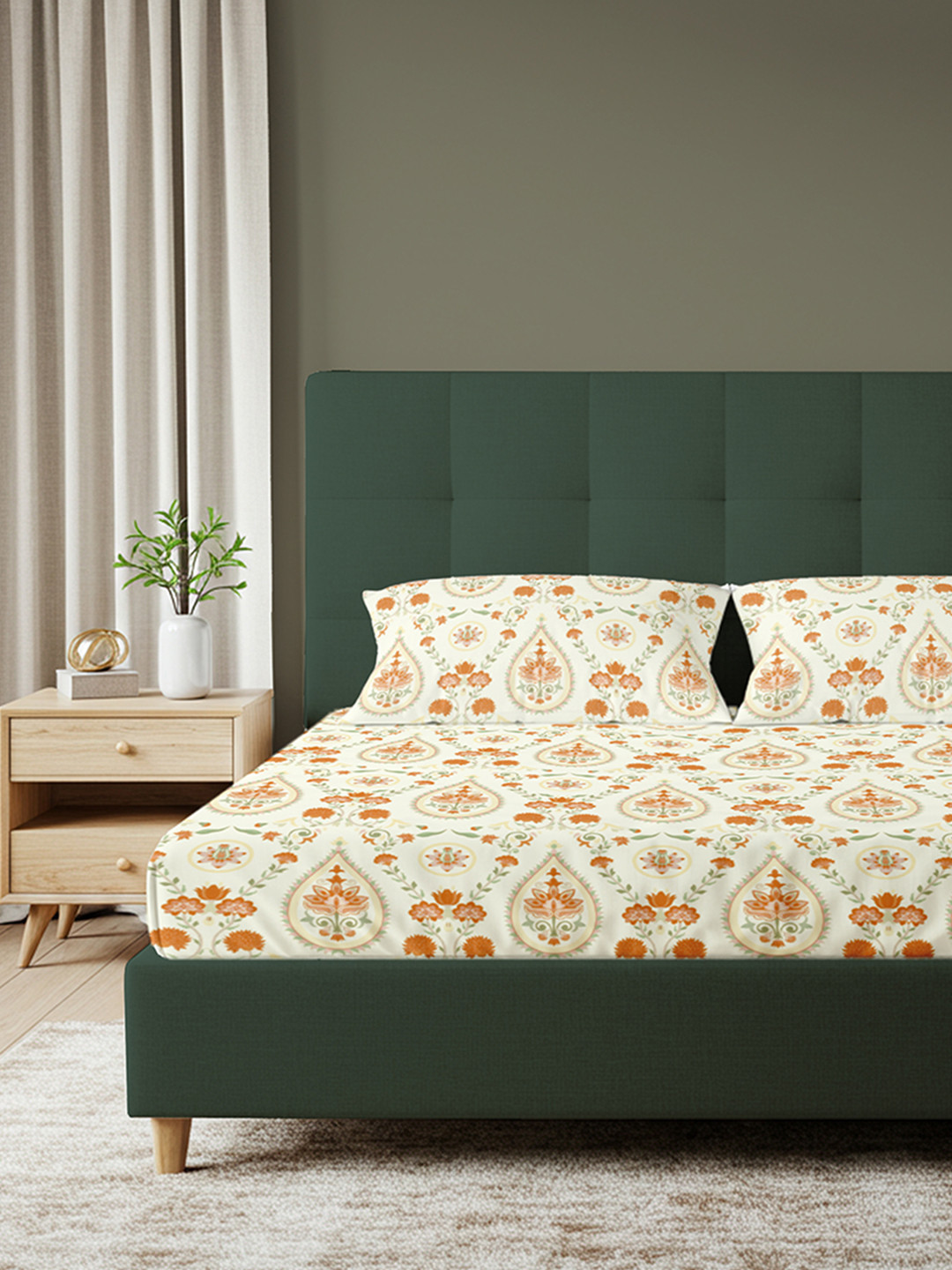 URBAN SPACE Serene Cream-Coloured Floral Cotton 200 TC Queen Bedsheet Set-2.23 m x 2.54 m