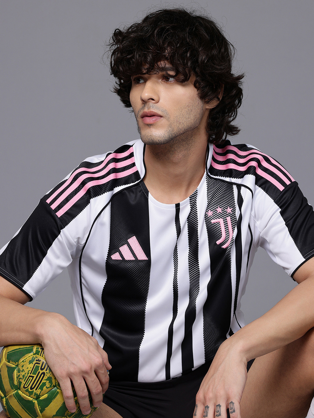 ADIDAS Striped Print Aeroready Slim Fit Juventus  Football Jersey