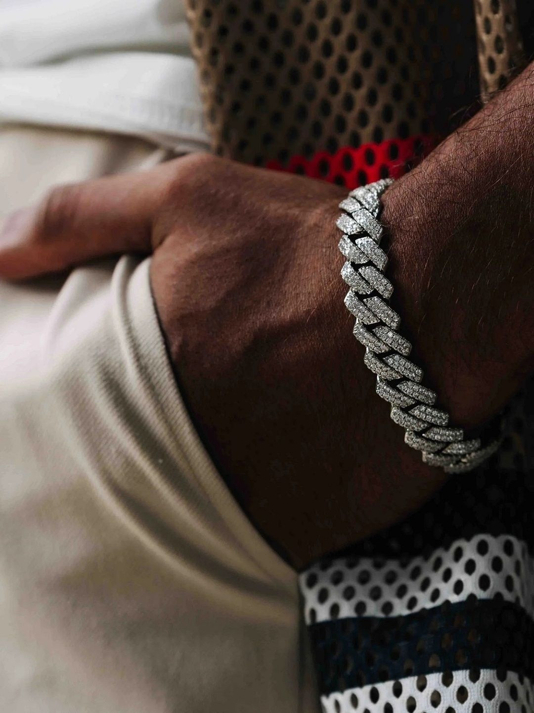 Arihant Shope Unisex Silver-Plated Cubic Zirconia Studded Link Bracelet