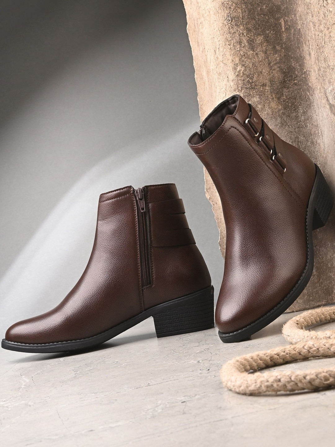 Roadster Women Ankle Boots With Zipper Closure & Buckle Details