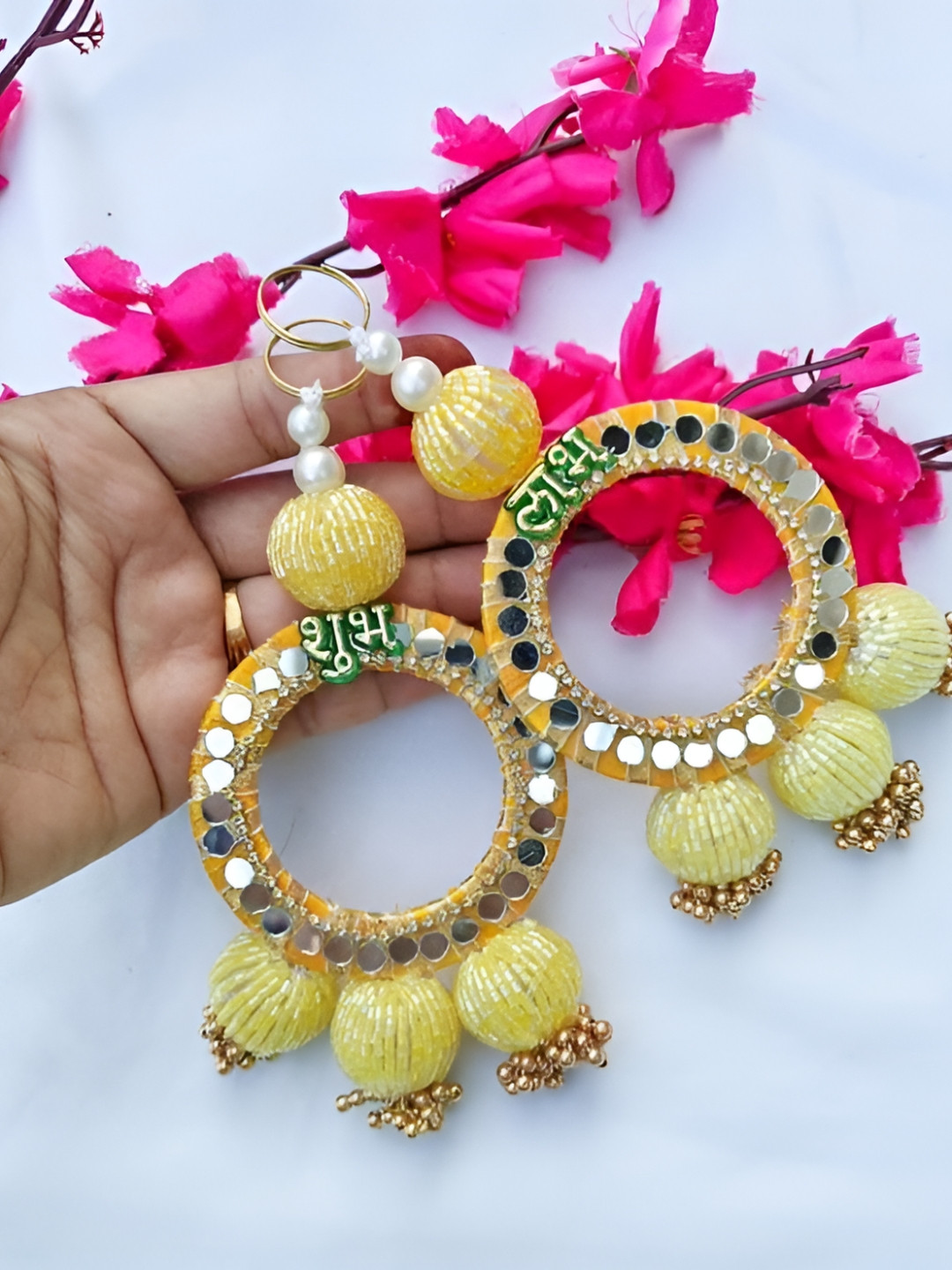 Sellplus 2Pcs White & Yellow Textured Mirror bangle With Shining ball Hanging Torans