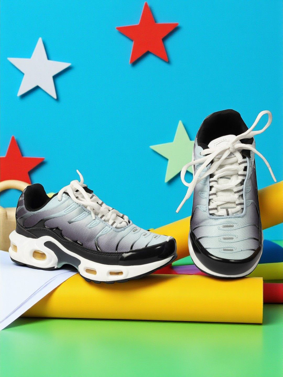 Truffle Collection Kids Colourblocked Lace-Ups Round Toe Sneaker