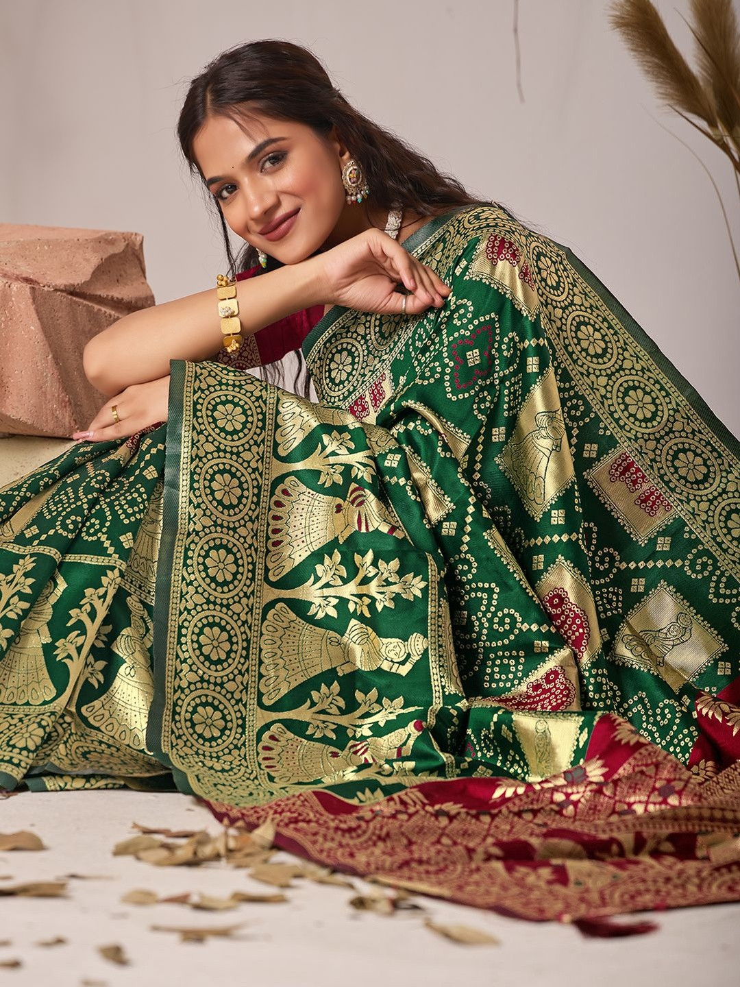 TINA FASHION Ethnic Motifs Zari Art Silk Heavy Work Banarasi Saree