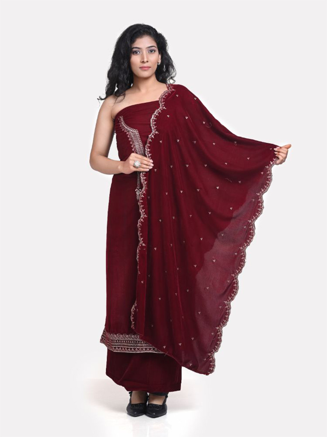 THE WEAVERS SHOP BY RAAVI Embroidered Unstitched Velvet Dress Material