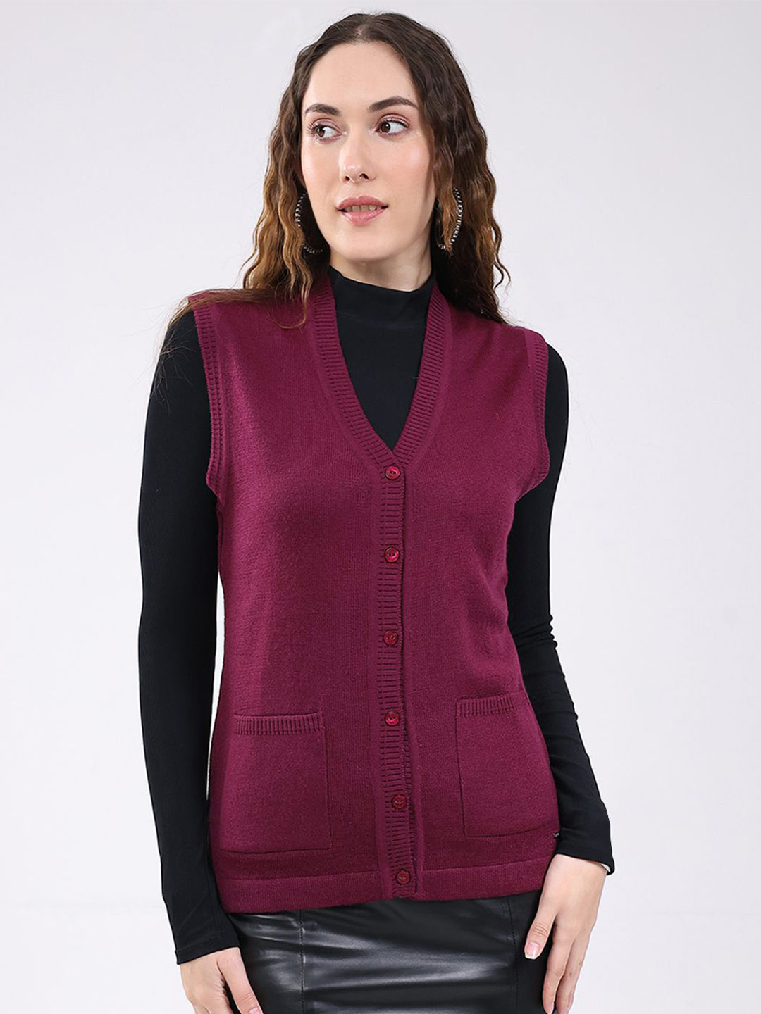 Monte Carlo Women's V Neck Sleeveless Cardigan