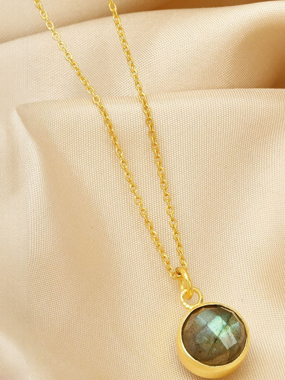 La Vita Brass Gold-Plated Artificial Stone Studded Circular Shaped Pendant With Chain