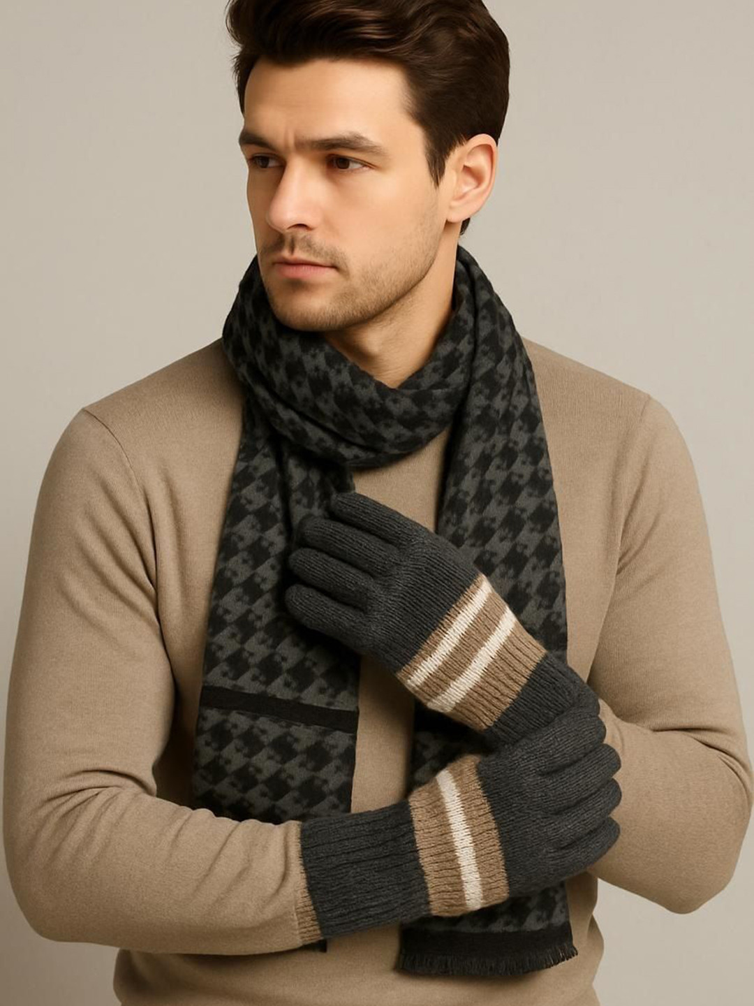 LOOM LEGACY Men Patterned Woollen Gloves With Muffler For Cold Weather