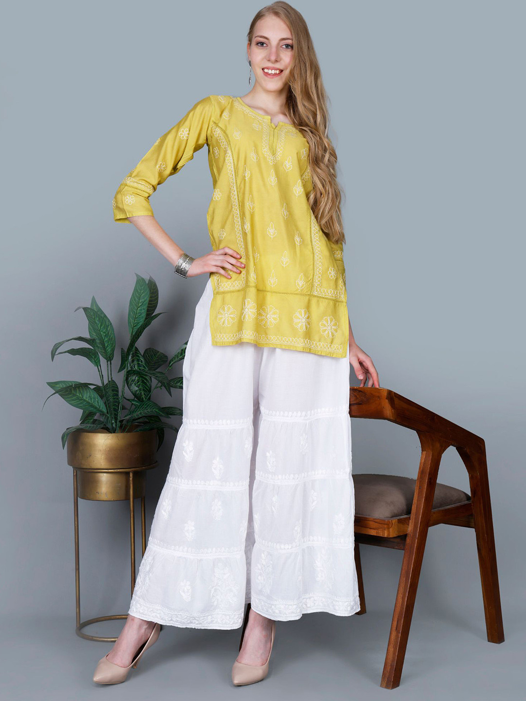 NAZAQAT ETHNIC INDIA Floral Embroidered Notch Neck Chikankari Chanderi Kurti