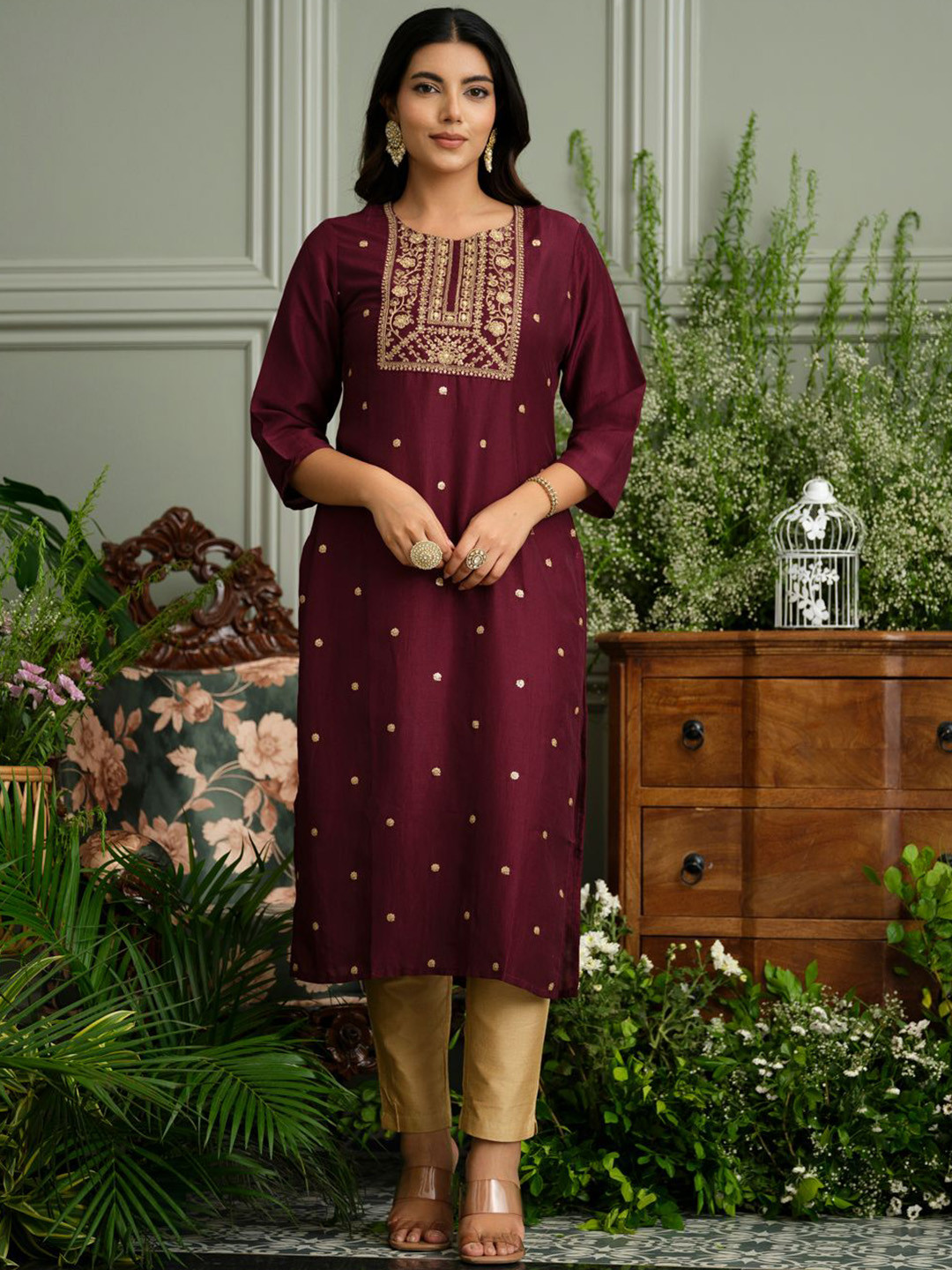 House of Pataudi Floral Embroidered Round Neck Sequinned Raw Silk Kurta