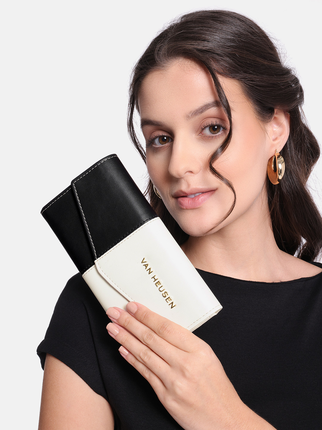 Van Heusen Women Colourblocked Envelope Wallet