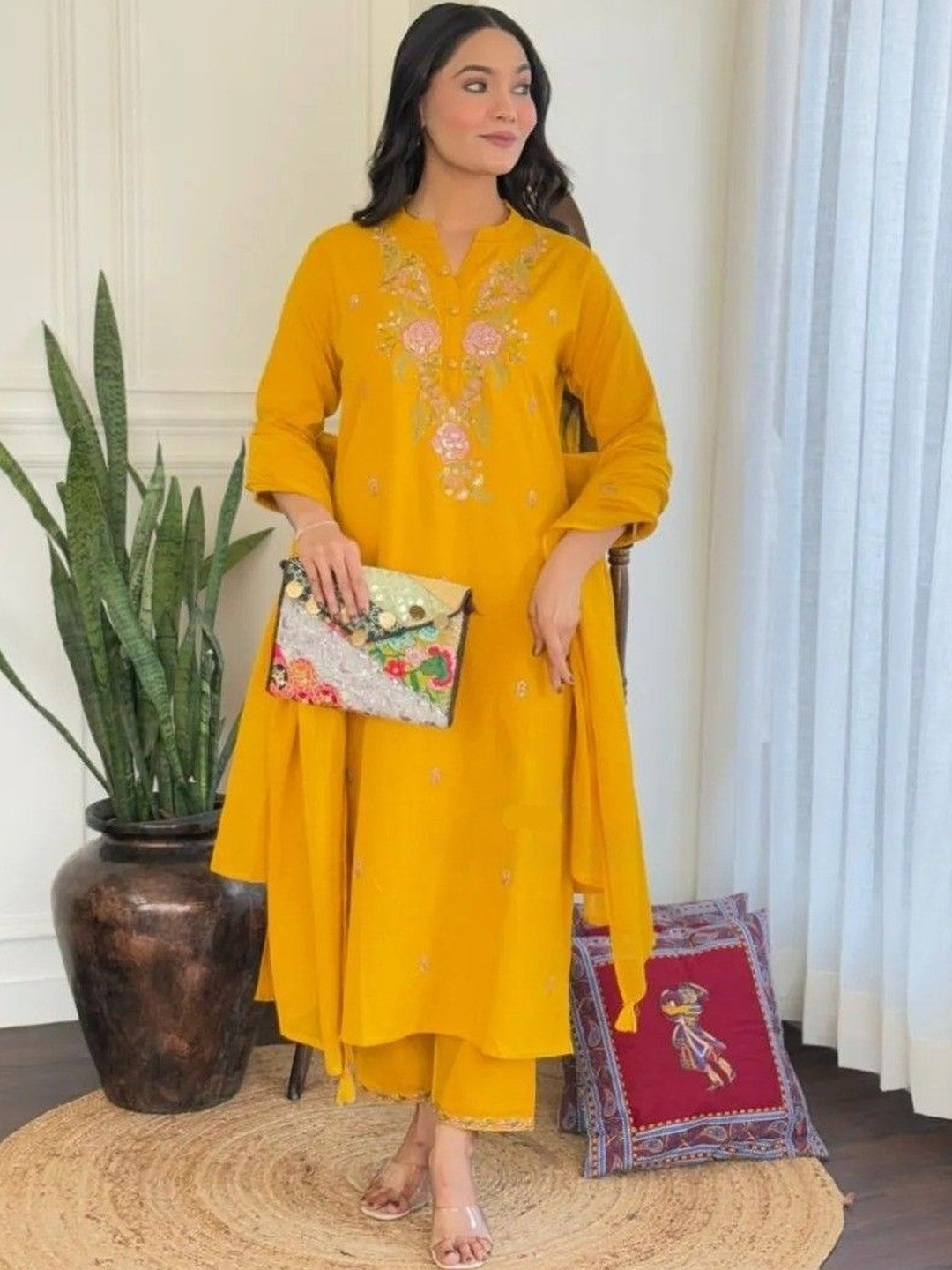 ATOXIC Embroidered Mandarin Collar Thread Work Straight Kurta With Trousers & Dupatta