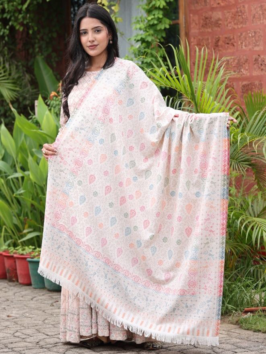 THE SHAWL STUDIO Leaf Kani Woven Design Shawl