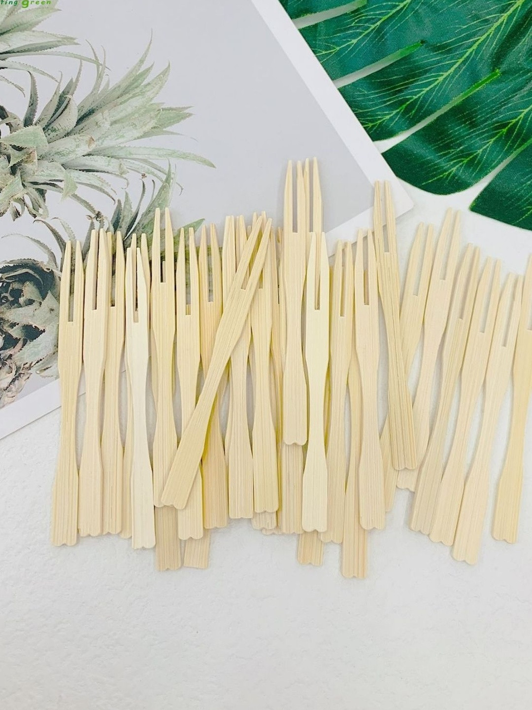 Prakritii Set Of 60 Beige Wood Cutlery