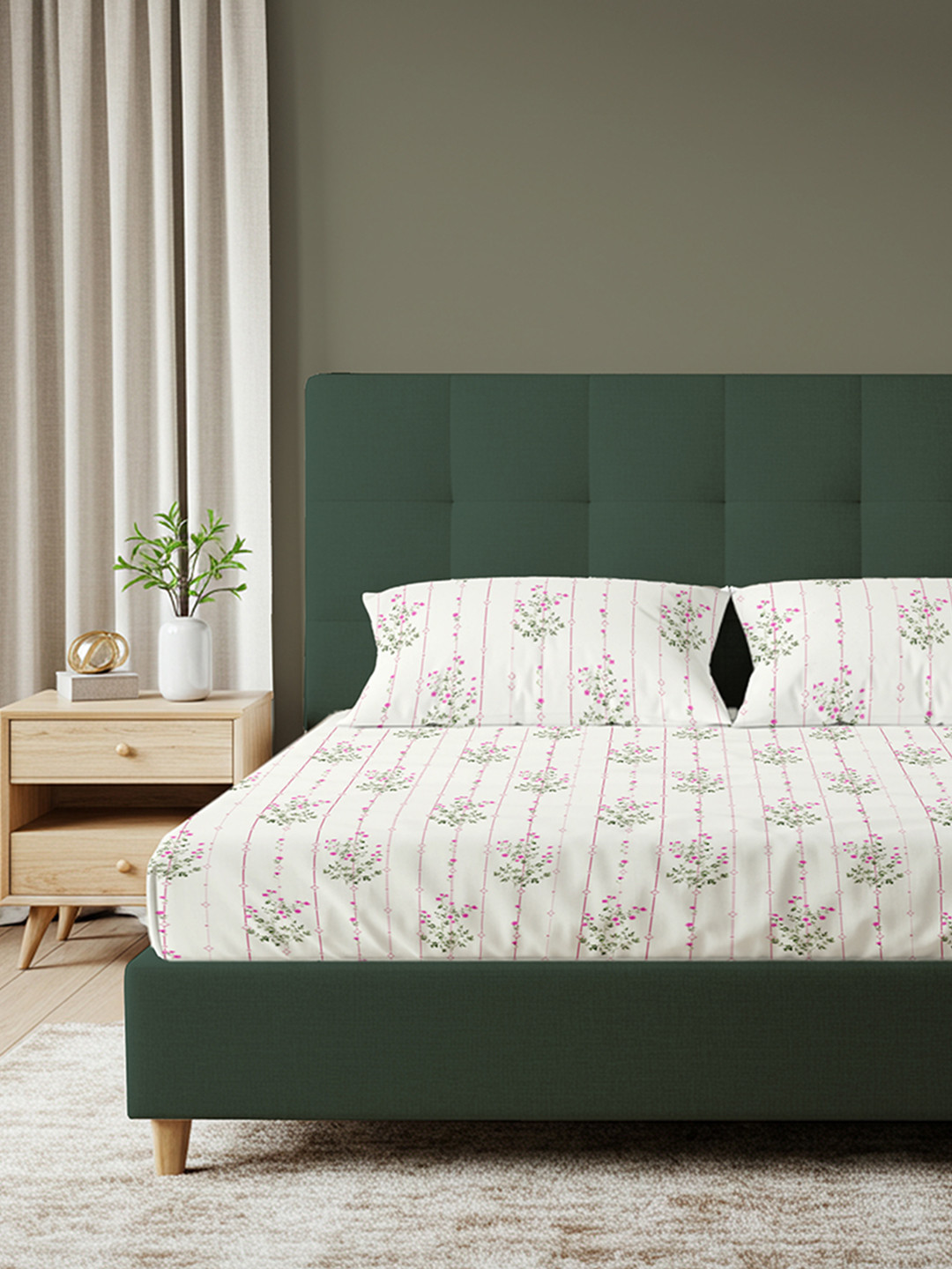URBAN SPACE Cream Floral Cotton 200 TC Queen Fine Bedsheet with 2 Pillow Covers-88 x 100 inches