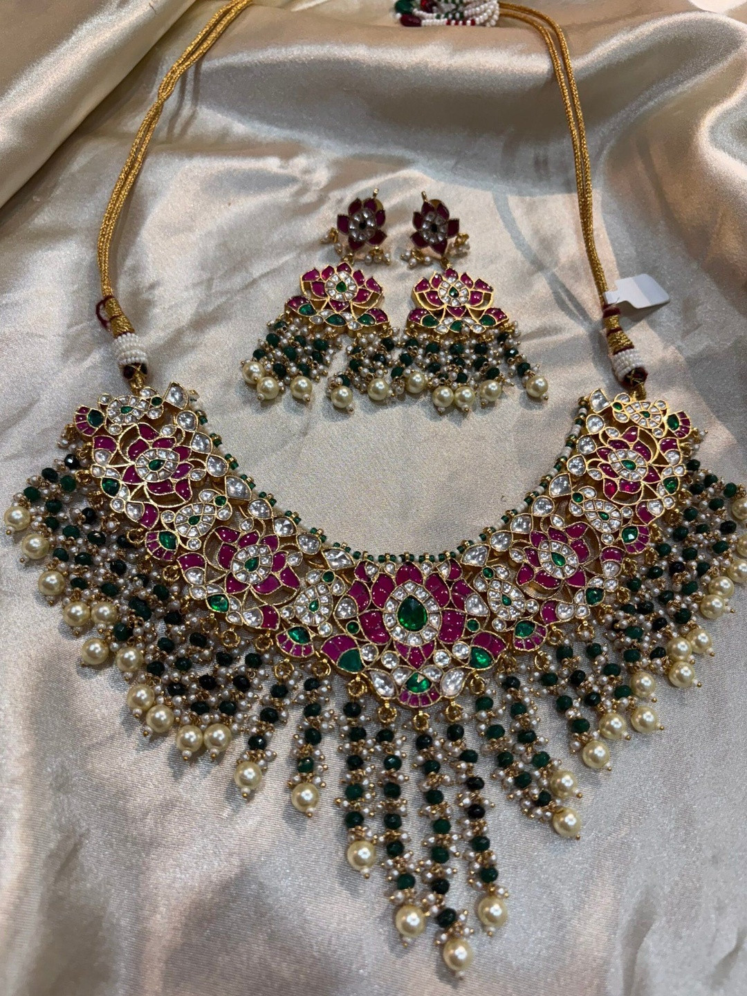 JOSYA Kundan Artificial Stones-Studded & Beaded choker Jadau Necklace With Earrings