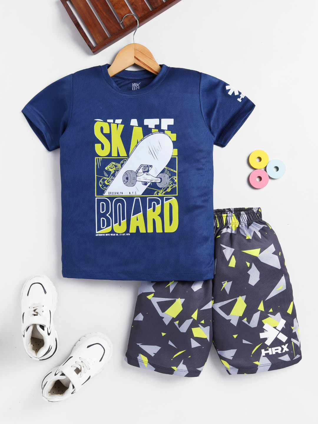 HRX by Hrithik Roshan Boys U-17 Rapid-Dry Printed T-shirt with Shorts