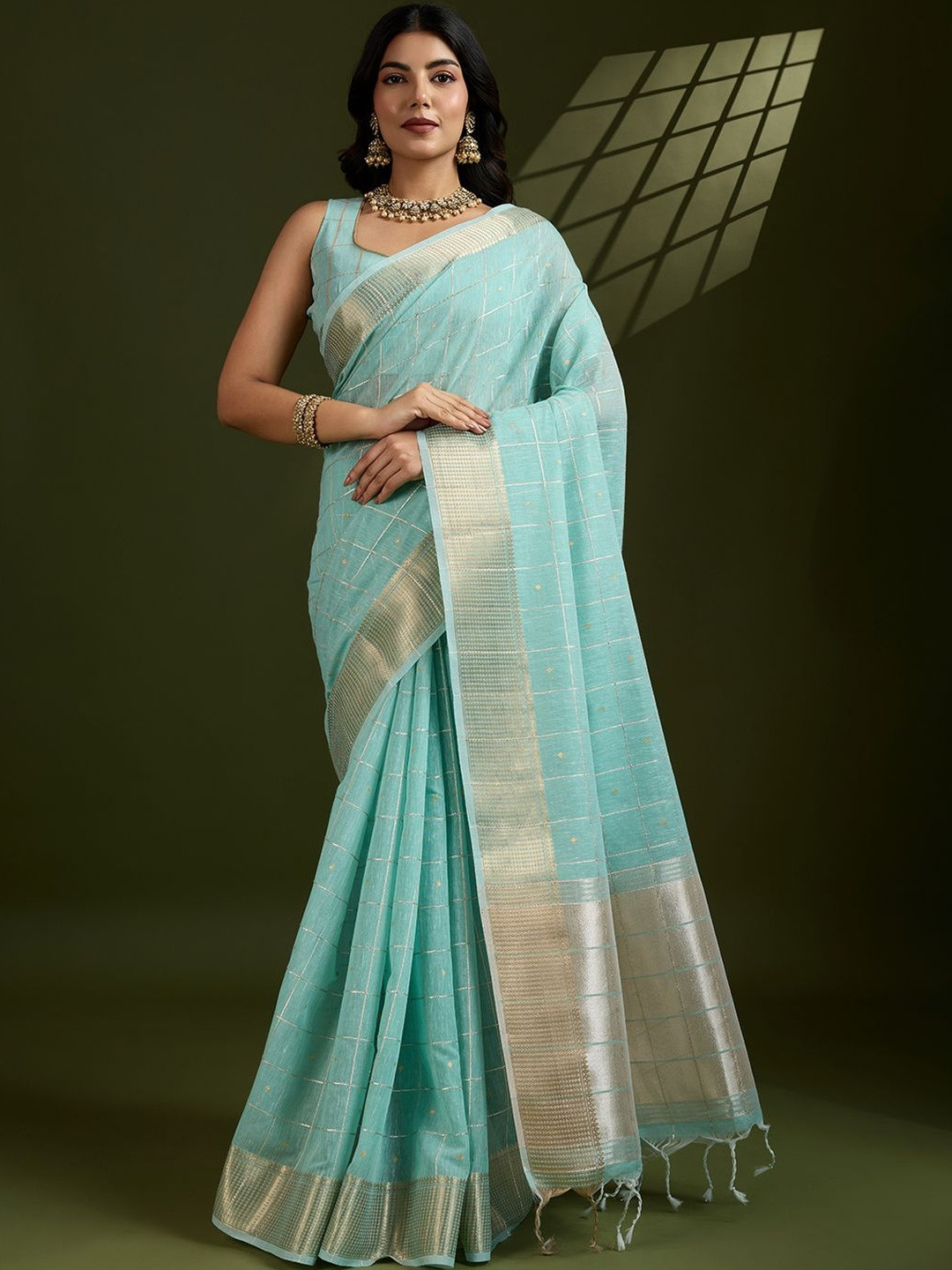 Panzora Checked Woven Design Gotta Patti Work Saree with Matching Blouse Piece