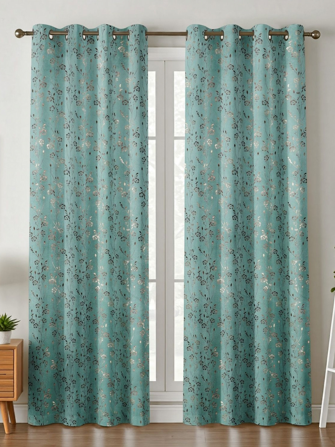 Kiara Creations Blue & Gold-Toned 2 Pieces Velvet Room Darkening Window Curtain