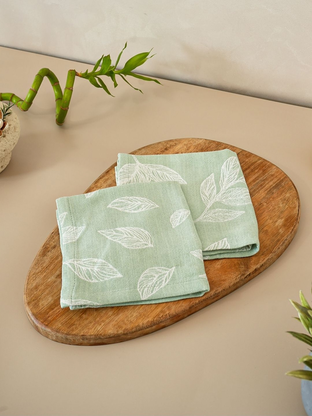 DEBAANS 2 Pcs Green & White Jacquard Bamboo 270 GSM Face Towels
