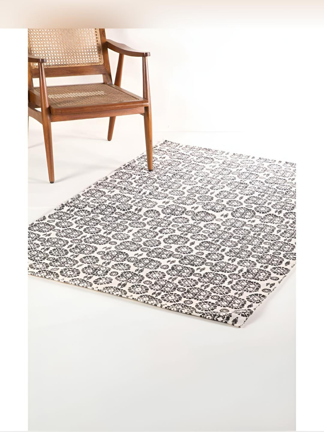 FREEDOM TREE Tamara Black & White Geometric Printed Cotton Dhurrie