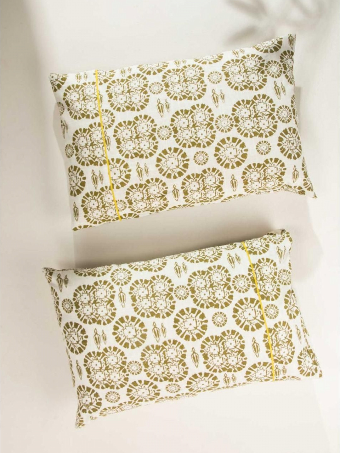 FREEDOM TREE Tamara Off White & Green 2 Pieces Printed Pure Cotton Rectangle Pillow Covers