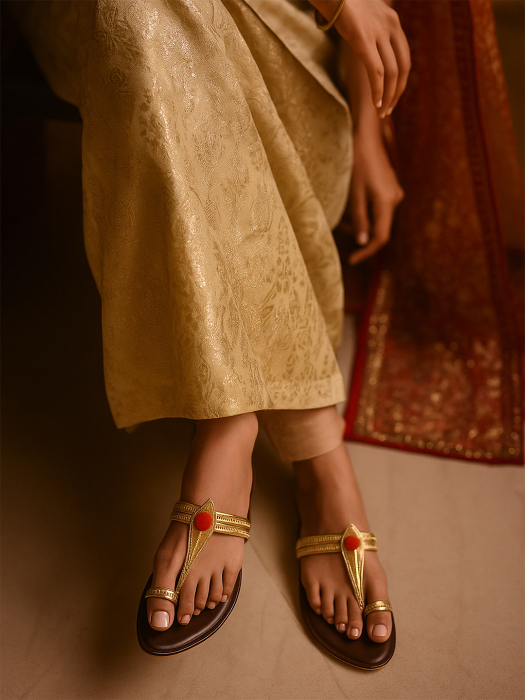 CHAAL CHALAN Lilia Golden Kolhapuri Flats